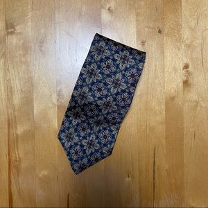 Van Heusen Floral Vintage Tie